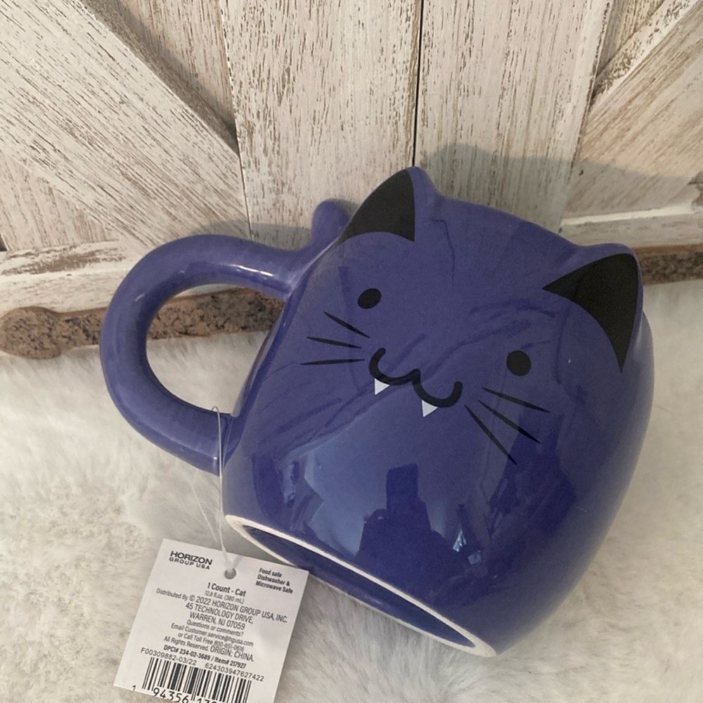 Target BP 2022 Halloween Vampire Cat Mug